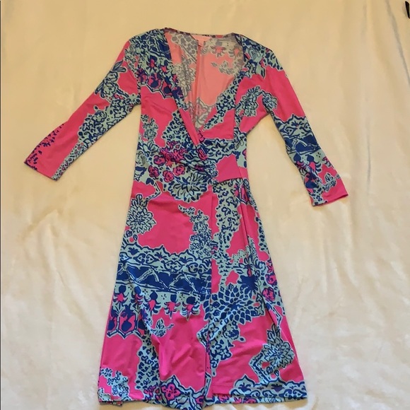 Lilly Pulitzer Dresses & Skirts - EEUC Pop Pink on the square Yvette dress